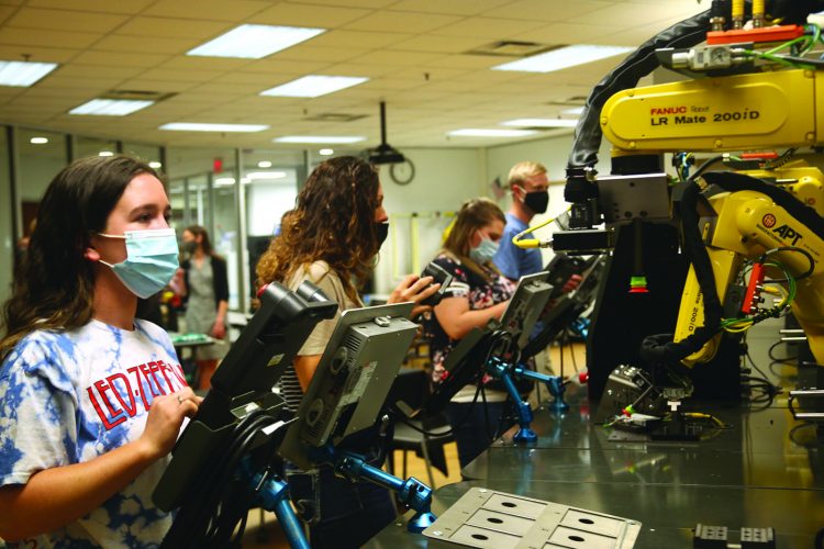Washington State Community College and Washington County Career Center connect via computers and robotics | News, Sports, Jobs - Vimarsana News